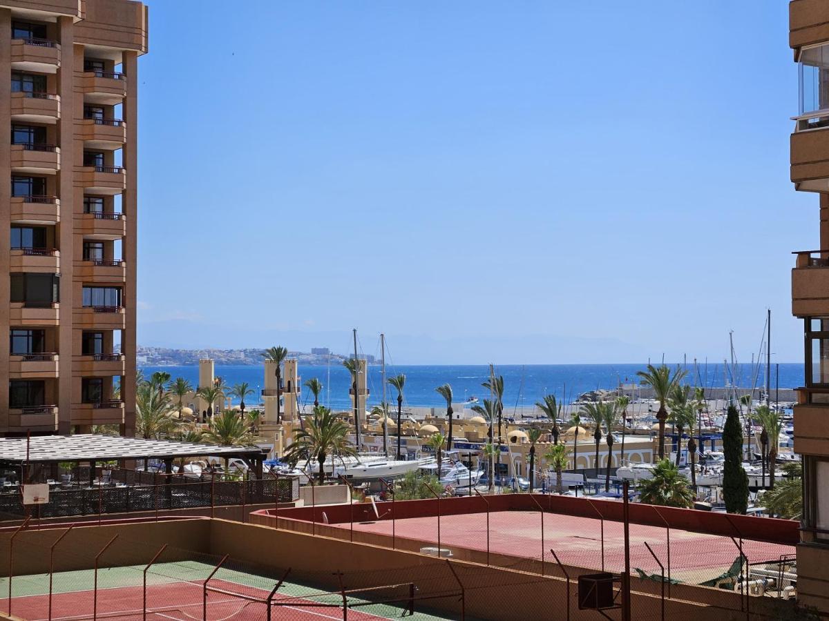 Oceanview Terrace Apartment ฟูเอนฮิโรลา ภายนอก รูปภาพ