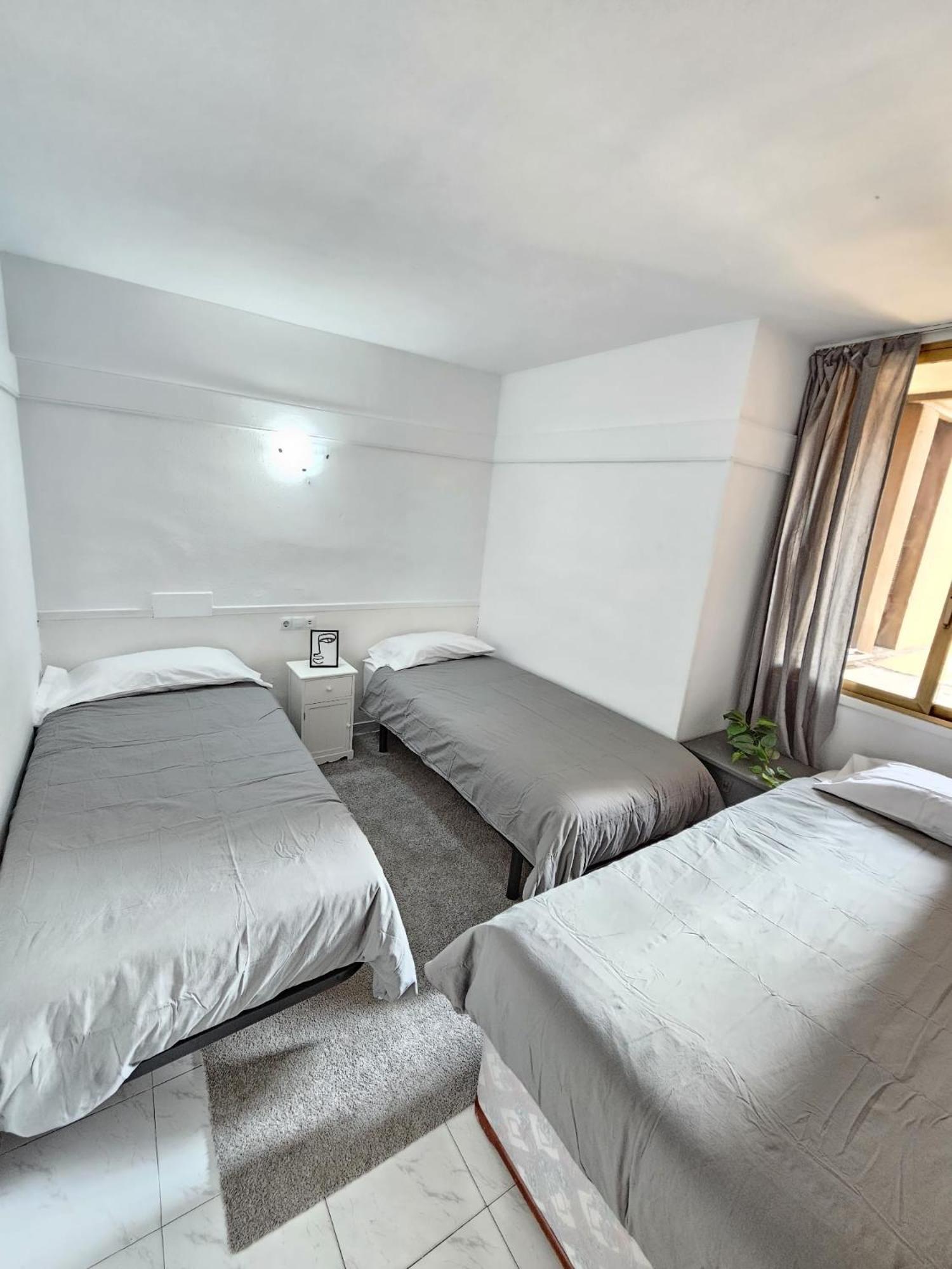 Oceanview Terrace Apartment ฟูเอนฮิโรลา ภายนอก รูปภาพ