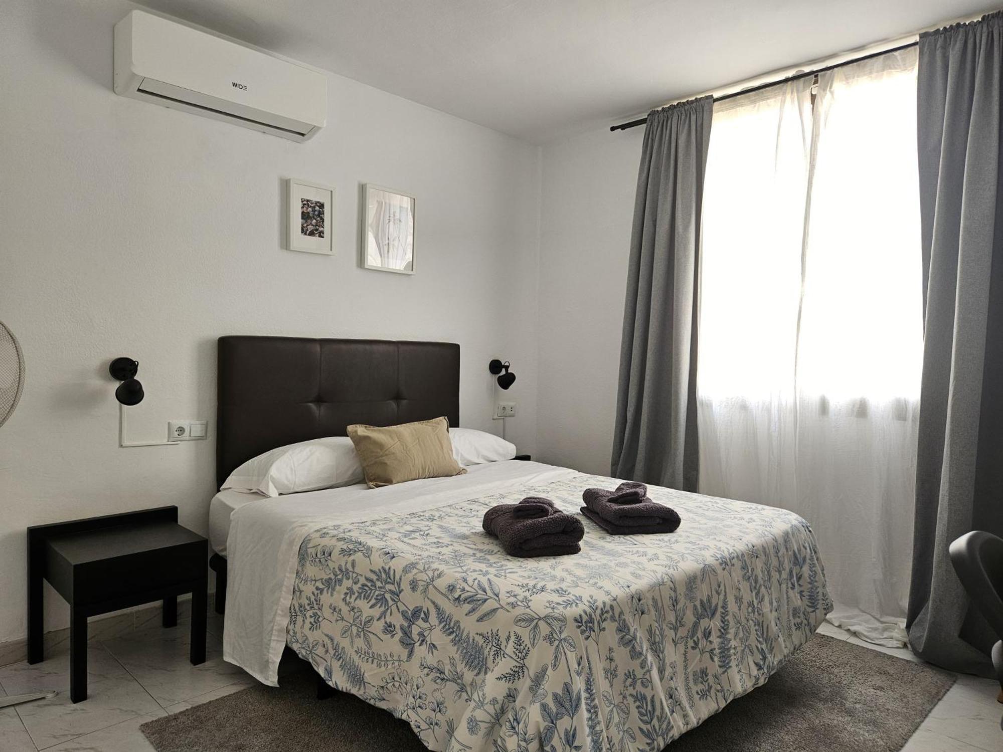 Oceanview Terrace Apartment ฟูเอนฮิโรลา ภายนอก รูปภาพ